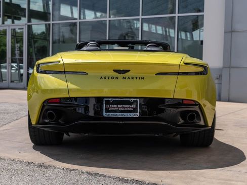 Used 2022 Aston Martin DB11 Volante RWD image 15