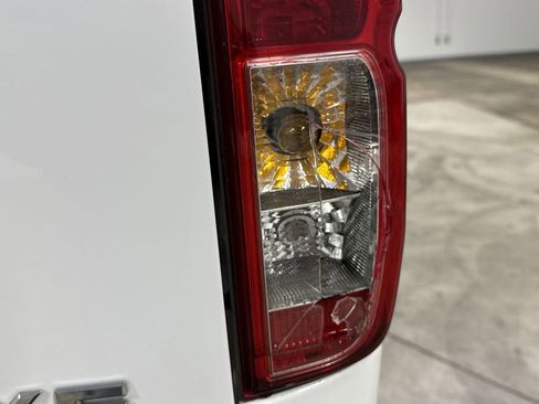 Used 2006 Nissan Frontier XE w/ (G01) XE Preferred Pkg image 28