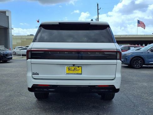 New 2026 Lincoln Navigator L Reserve AWD/4WD image 5