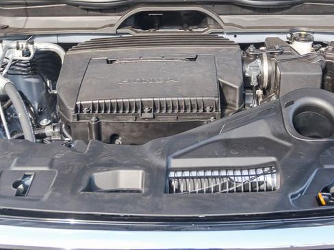 New 2025 Honda Pilot Touring image 7