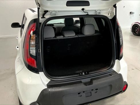 Used 2014 Kia Soul + image 17