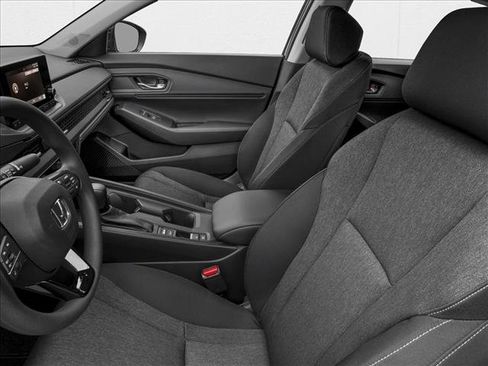 Used 2025 Honda Accord SE image 6