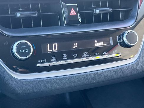 Certified 2025 Toyota Corolla LE image 21