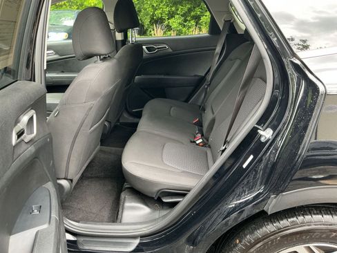 Used 2025 Kia Sportage LX FWD image 21