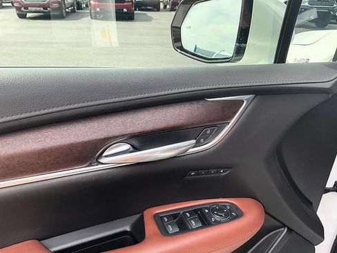 Used 2021 Cadillac XT5 Premium Luxury AWD/4WD image 12