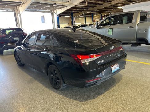 Used 2021 Hyundai Elantra SEL image 4