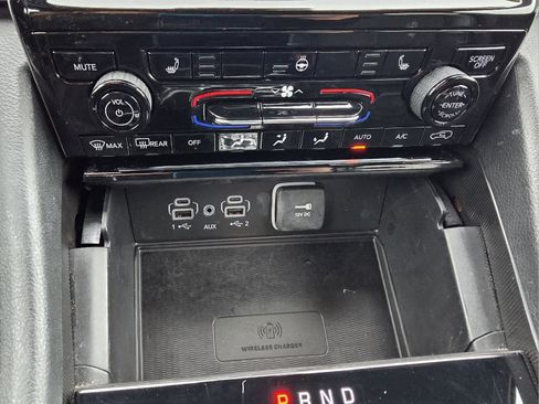 Used 2024 Jeep Grand Cherokee Altitude image 25