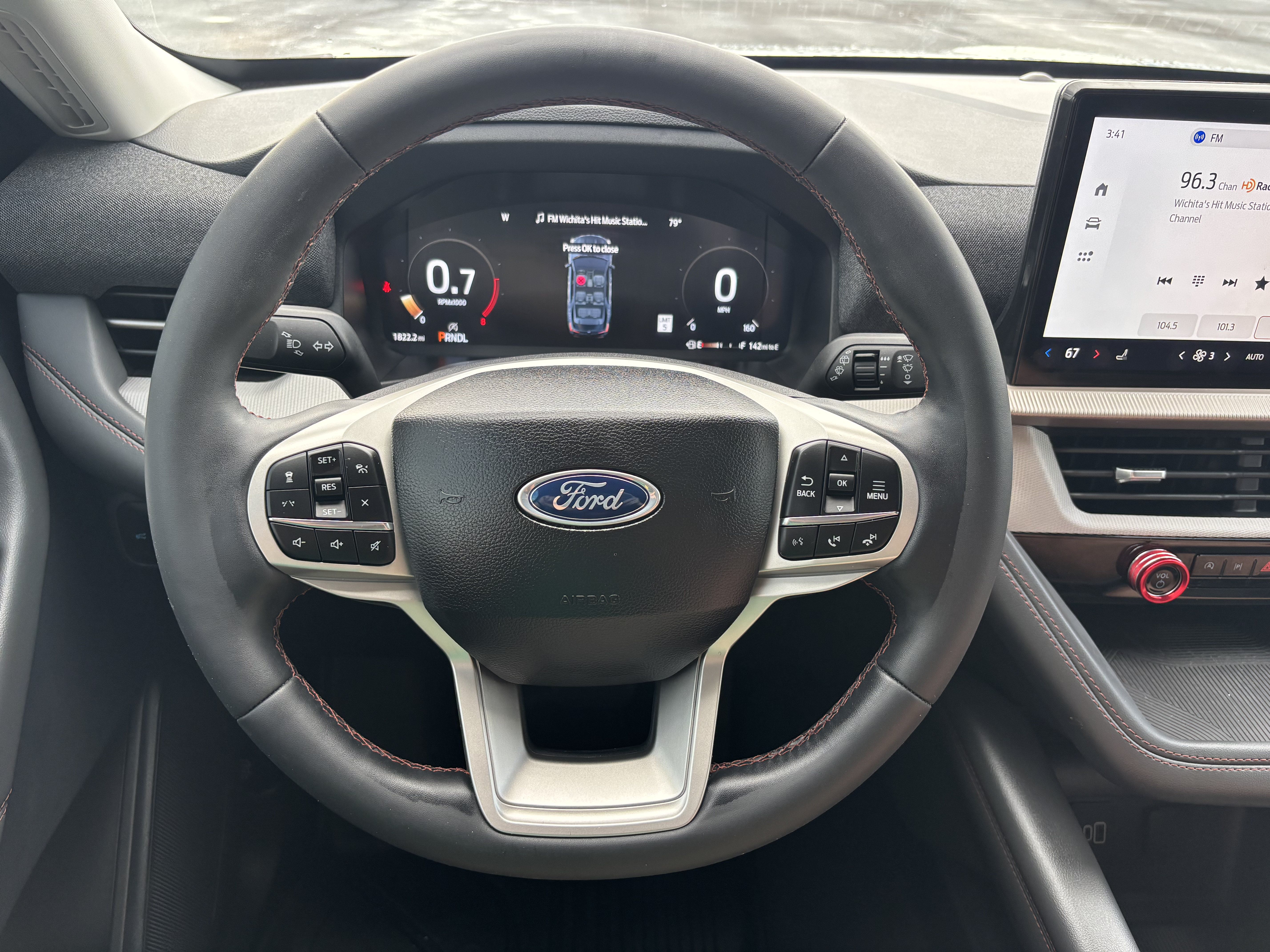 Used 2026 Ford Explorer Active AWD/4WD image 17
