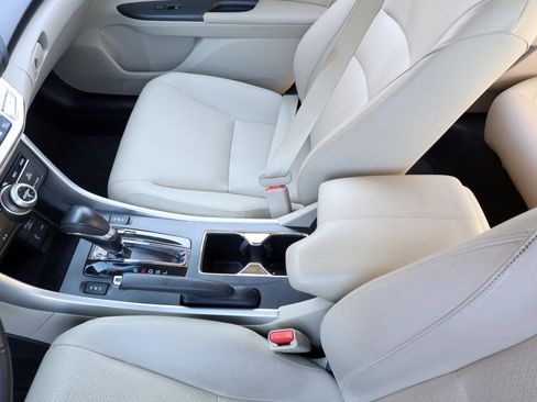 Used 2013 Honda Accord EX-L image 40