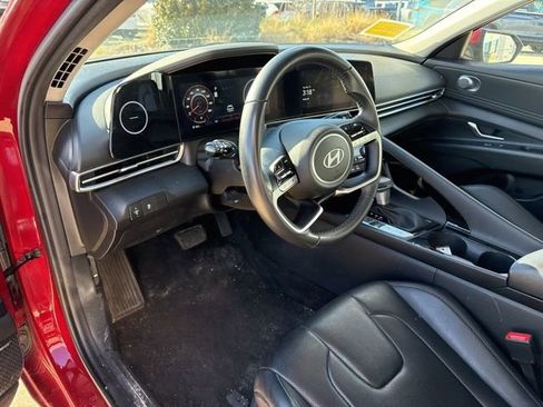 Used 2024 Hyundai Elantra Limited image 24