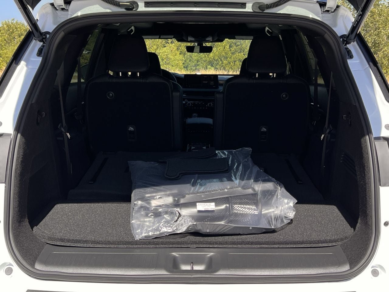 New 2027 INFINITI QX60 Sport w/ Dark Cargo Package AWD/4WD image 26