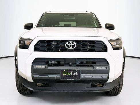 Used 2025 Toyota 4Runner TRD Off-Road image 2