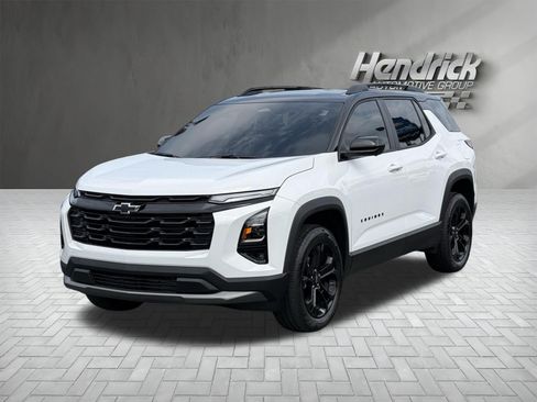 Used 2026 Chevrolet Equinox LT w/ Convenience Package II FWD image 5