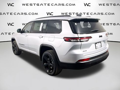 New 2025 Jeep Grand Cherokee L Laredo image 5