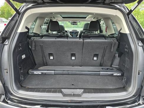 Used 2023 Subaru Ascent Limited w/ Technology Package AWD/4WD image 17