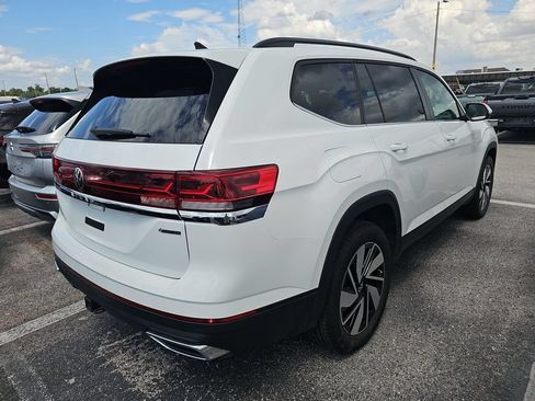 Used 2025 Volkswagen Atlas SE AWD/4WD image 4