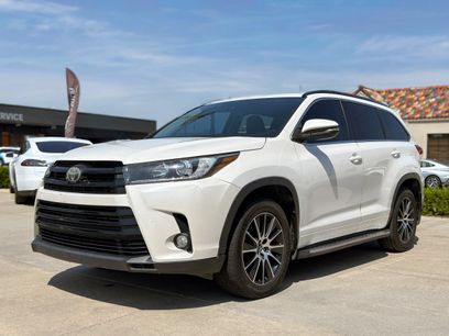 Used 2017 Toyota Highlander XLE