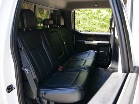 Used 2021 Ford F250 Lariat w/ Lariat Value Package AWD/4WD image 38