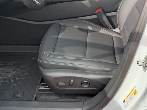 Used 2026 Chevrolet Blazer EV LT FWD image 12