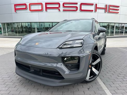 Used 2026 Porsche Macan Electric RWD image 1