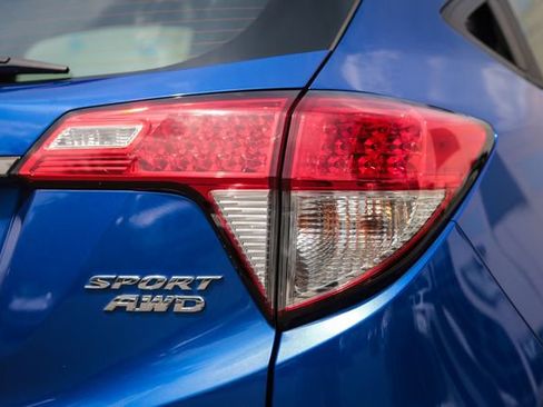 Used 2020 Honda HR-V Sport image 16