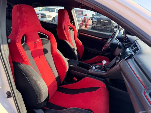 Used 2019 Honda Civic Type R image 18