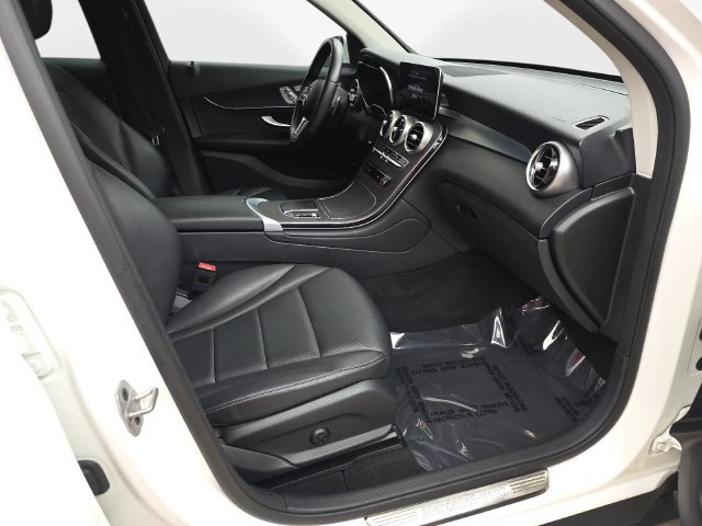 Used 2022 Mercedes-Benz GLC 300 4MATIC image 37