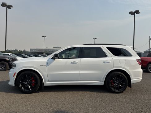 Used 2024 Dodge Durango R/T w/ Tow 'N Go Group AWD/4WD image 6