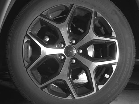 Used 2025 Jeep Compass Limited image 14