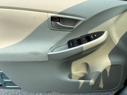 Used 2012 Toyota Prius Two FWD image 12