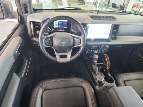 Used 2023 Ford Bronco Badlands AWD/4WD image 10