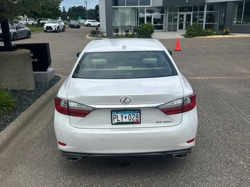 Used 2017 Lexus ES 350 w/ Luxury Package FWD image 5