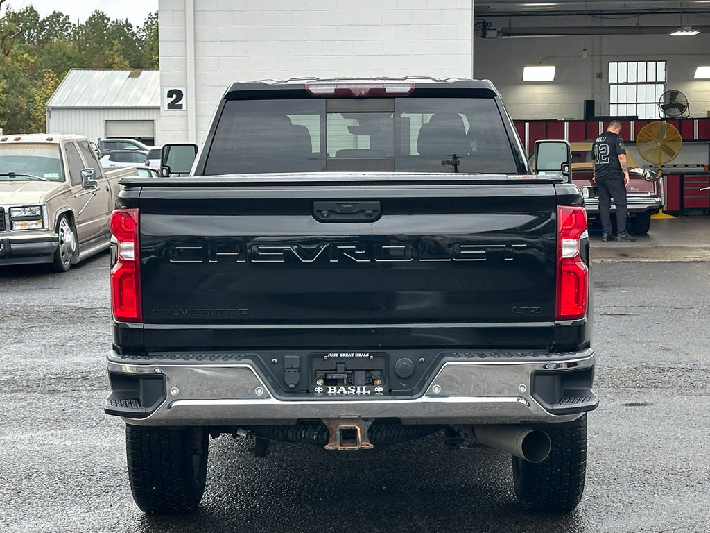 Used 2020 Chevrolet Silverado 2500 LTZ w/ LTZ Premium Package AWD/4WD image 13