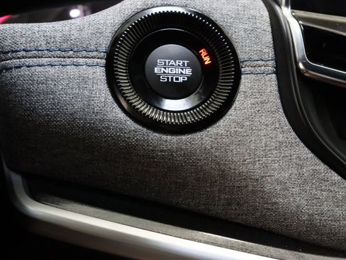 Used 2024 Jeep Compass Latitude image 17