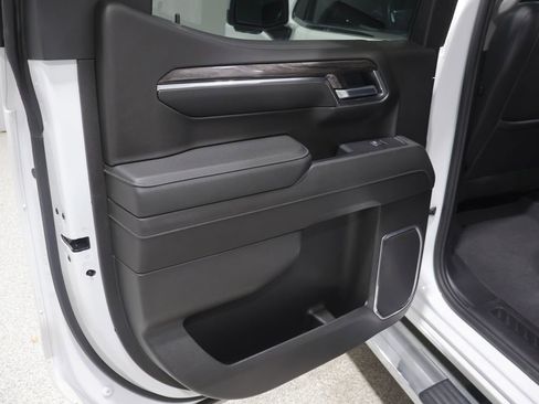 Used 2023 Chevrolet Silverado 1500 LTZ AWD/4WD image 20