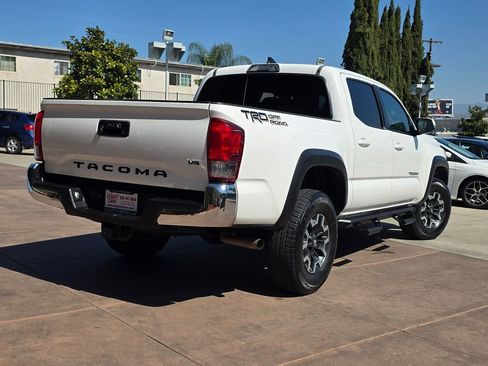 Used 2017 Toyota Tacoma TRD Off-Road w/ Tow Package image 13