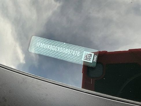 Used 2025 Ford Explorer ST w/ Sun And Sound Package image 31