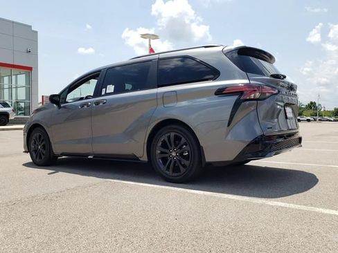 New 2026 Toyota Sienna XSE FWD image 8