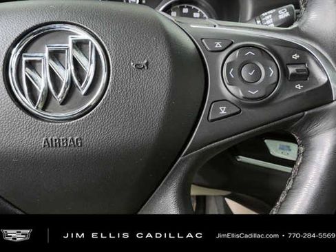 Used 2018 Buick Enclave Premium w/ Experience Buick Package FWD image 11
