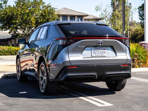 Certified 2023 Toyota bZ4X XLE w/ Weather Package image 7