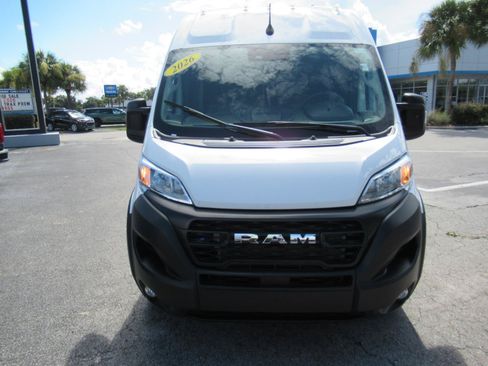 Used 2026 RAM ProMaster 2500 w/ Convenience Group FWD image 4