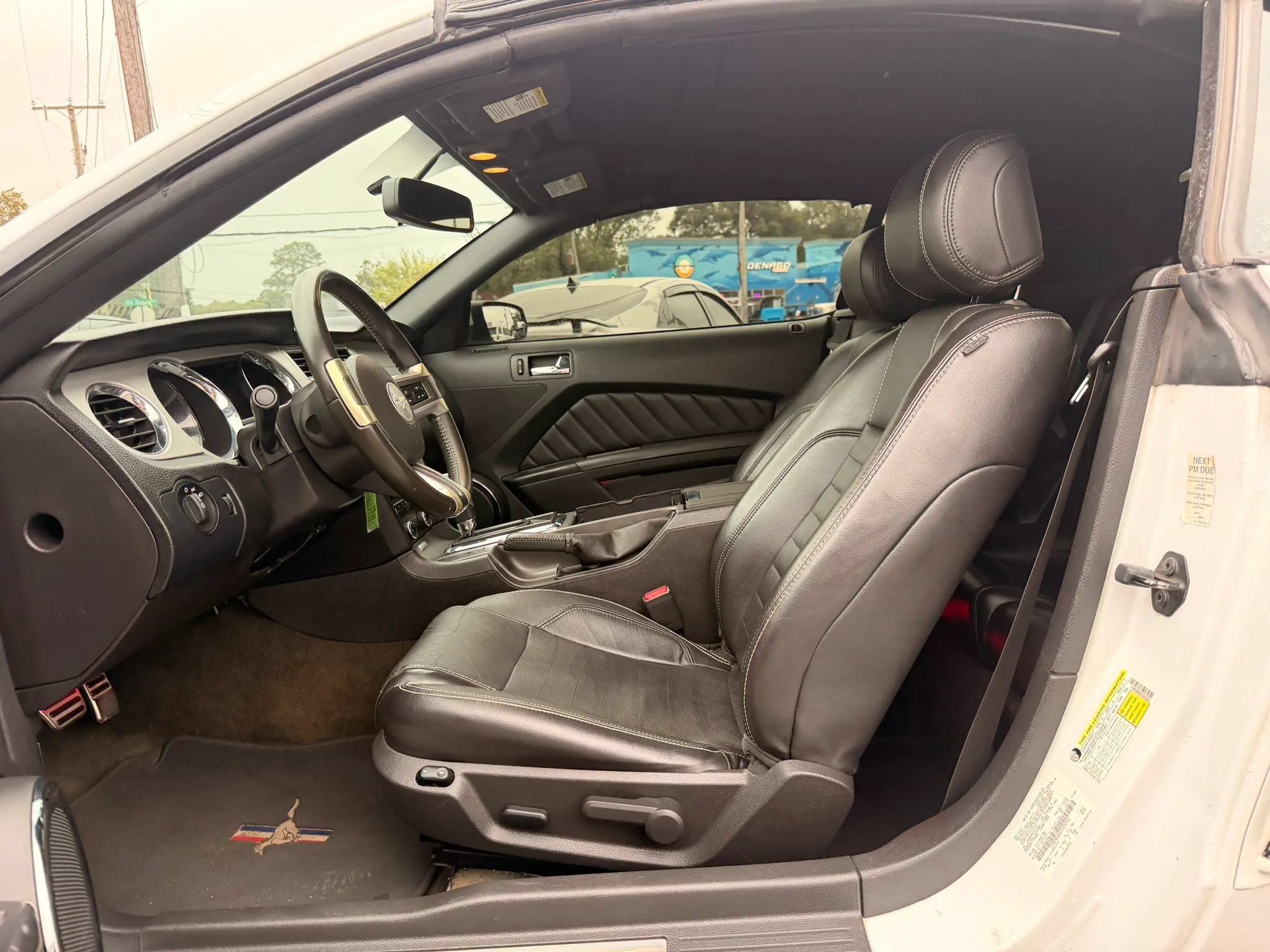 Used 2014 Ford Mustang Premium RWD image 21