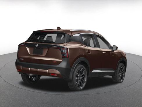 Used 2026 Nissan Kicks SR AWD/4WD image 2