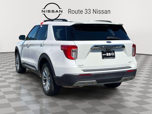 Used 2023 Ford Explorer XLT w/ Equipment Group 202A AWD/4WD image 3