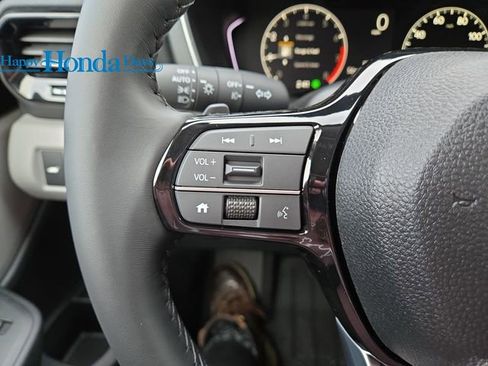 New 2025 Honda Pilot Touring image 25