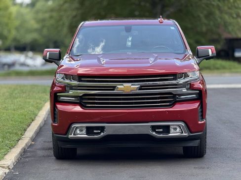 Used 2019 Chevrolet Silverado 1500 High Country w/ Z71 Off-Road Package image 4
