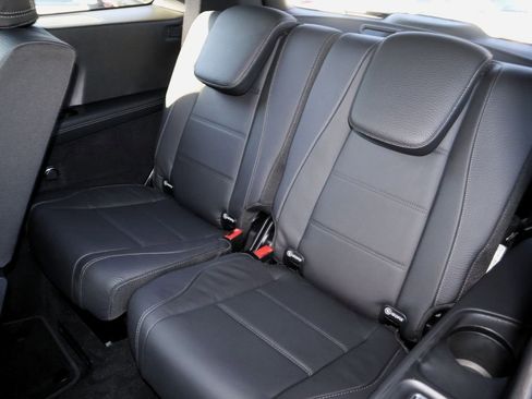 New 2025 Mercedes-Benz GLS 580 4MATIC image 6