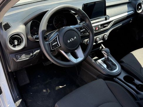 Used 2023 Kia Forte LXS FWD image 7