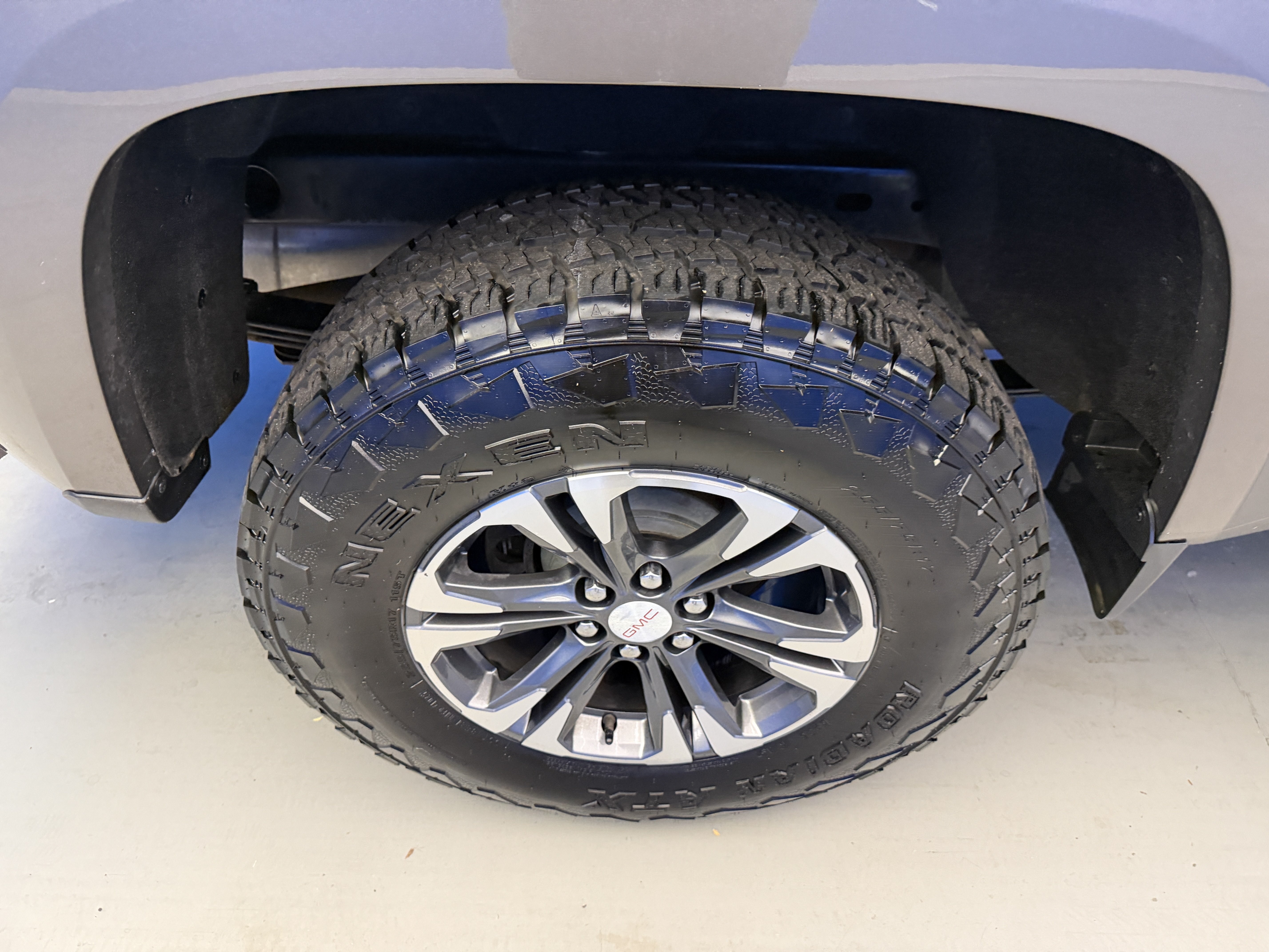 Used 2015 GMC Canyon SLE w/ SLE Convenience Package AWD/4WD image 8