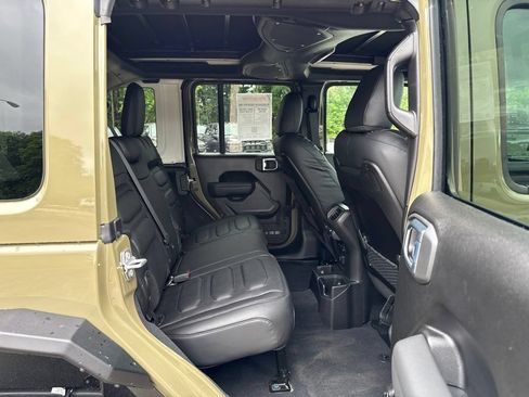 New 2026 Jeep Wrangler Unlimited Rubicon w/ Technology Group AWD/4WD image 29